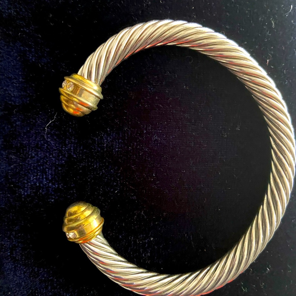 Statement Silver twist bangle